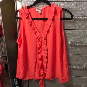 Adorable salmon tied top XL